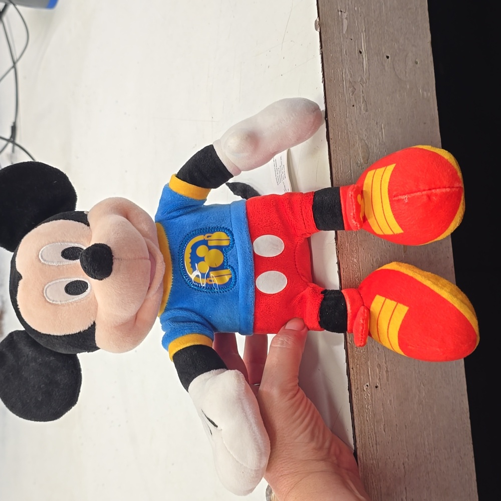 Disney Clubhouse Fun Mickey‎ Mouse Singing  Plush Toy